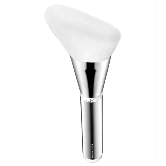 IT Cosmetics Heavenly Skin Skin Hugging Foundation Brush N° 707 - Picture 2 of 10